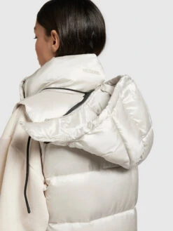 Khujo Weste TOURIN SATIN In Perlweiß 17 Khujo Weste TOURIN SATIN In Perlweiß -Khujo khujo weste tourin satin in perlweiss 7